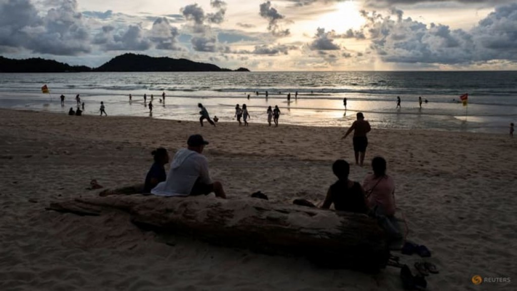 Thailand to reduce COVID-19 quarantine period, reopen to international visitors in 4 phases