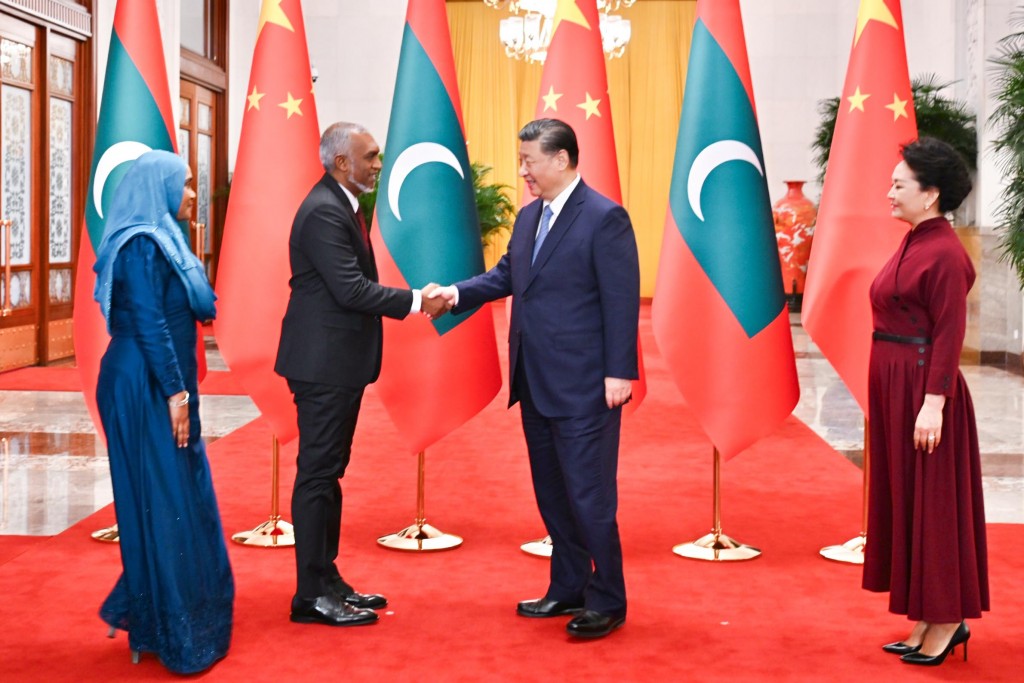 Ehen gaumuthakun Raajjey ge dhaahilee kankamah nufoozu foaruvaigen nuvaane: China