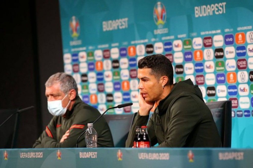 Press meyzu gai Ronaldo Coke fulhithakeh ehffaraai kohllumun bodethi faadukiyunthakeh
