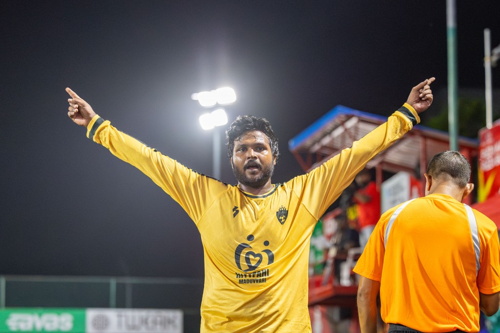 Maduvvari ah ummeedhee molheh, Dhiggarun champion Mulakaa evvarukoffi
