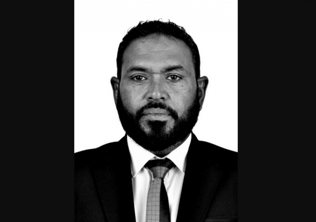 Thinadhoo ah dheefaivaa city ge dharaja baathilukuran hushahelhi massalaigai Ragib, deputy minister kamun vakikoffi