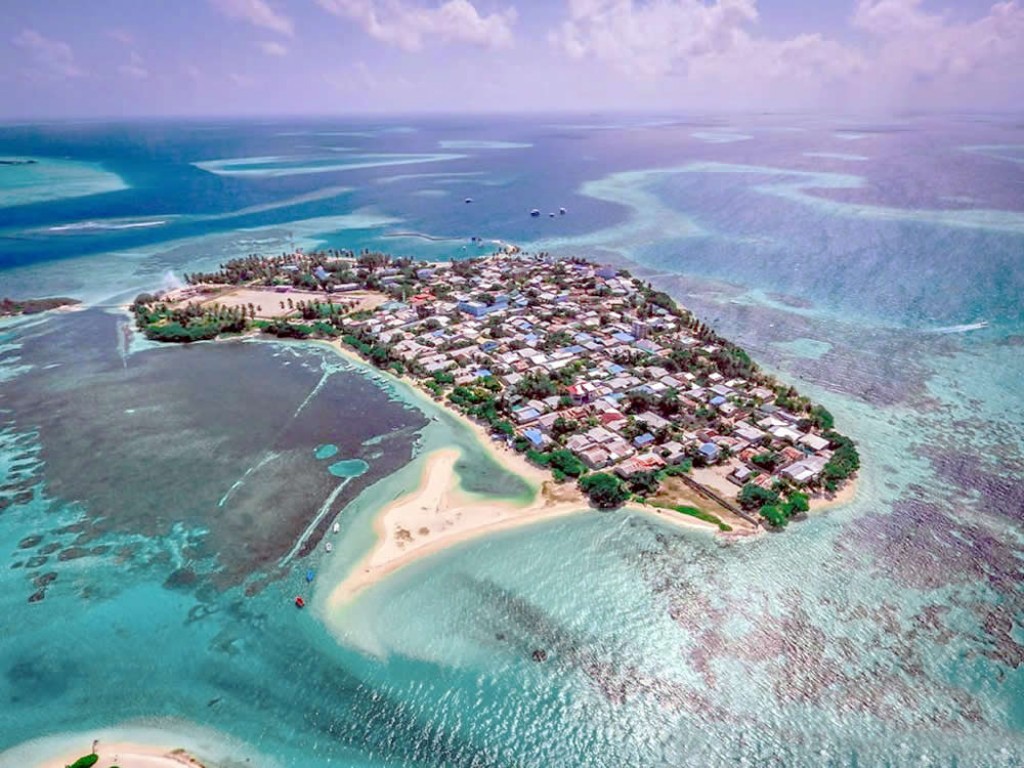 Man fined with MVR 2,500 for violating home quarantine