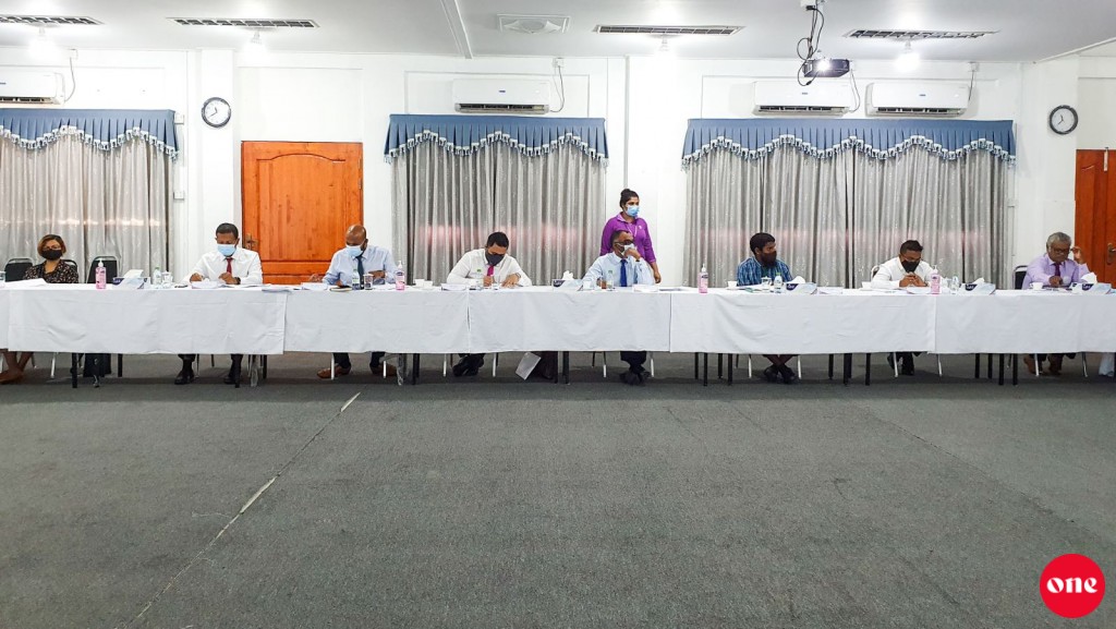 EC ge dhaftharakee party thakuge ves dhaftharu kamah balan hushahelhi islaahah party thakun dhekolhu hadhaifi