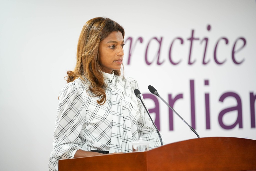 Beynun nuvaa meehaku verikamah nugennanves zuvaanun vote laan nukunnan jehey: Eva