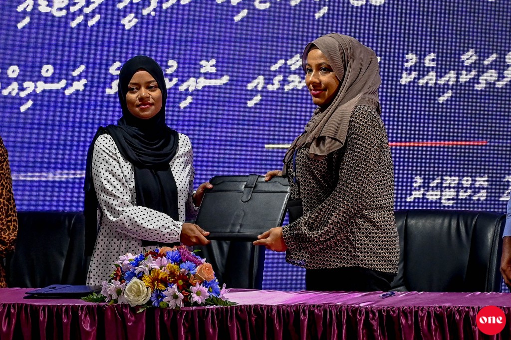 Ithuru 12 rasheh ge magubahthi thah belehettumaa Stelco in havaalu vejje