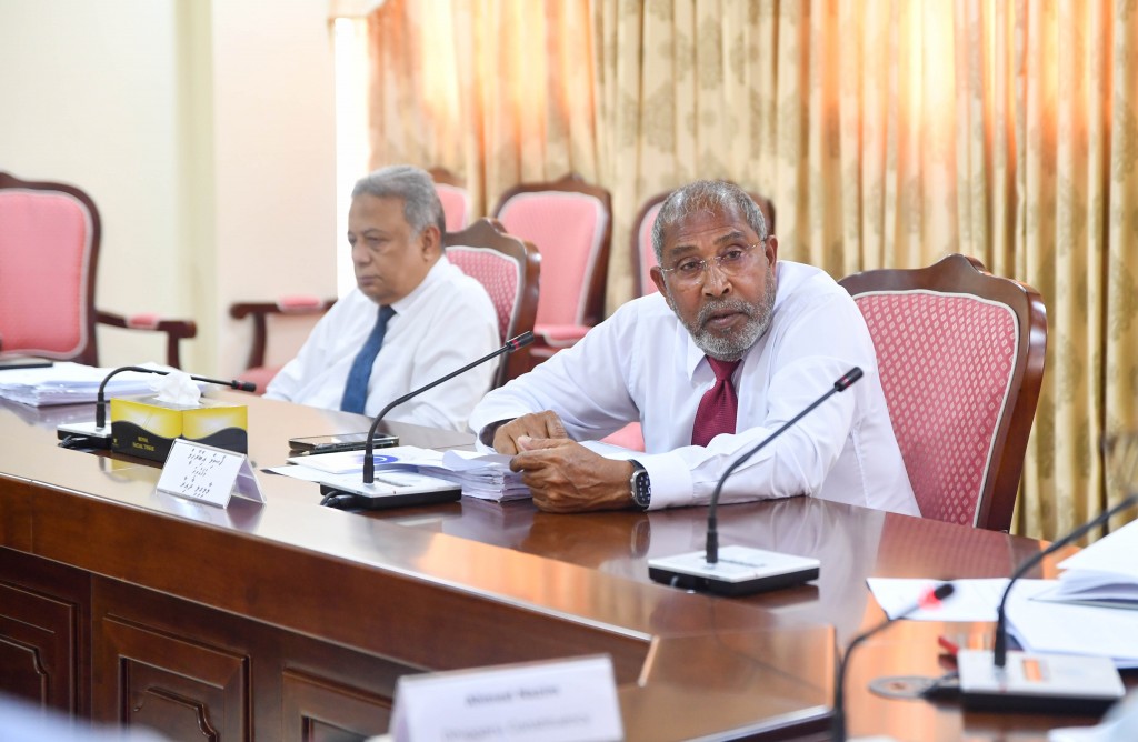 Ihah dhuvahaa jehendhen memberunnah oiy minivankan miadhu othekey dhannavaakah nethin: Qasim