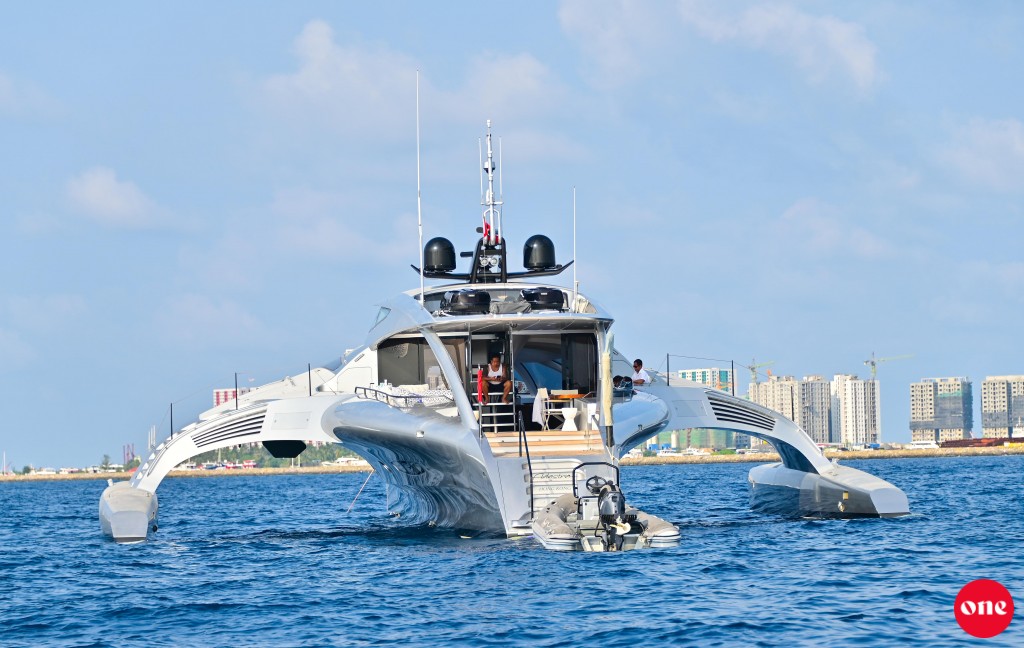 Super yacht Adestra Raajje gai