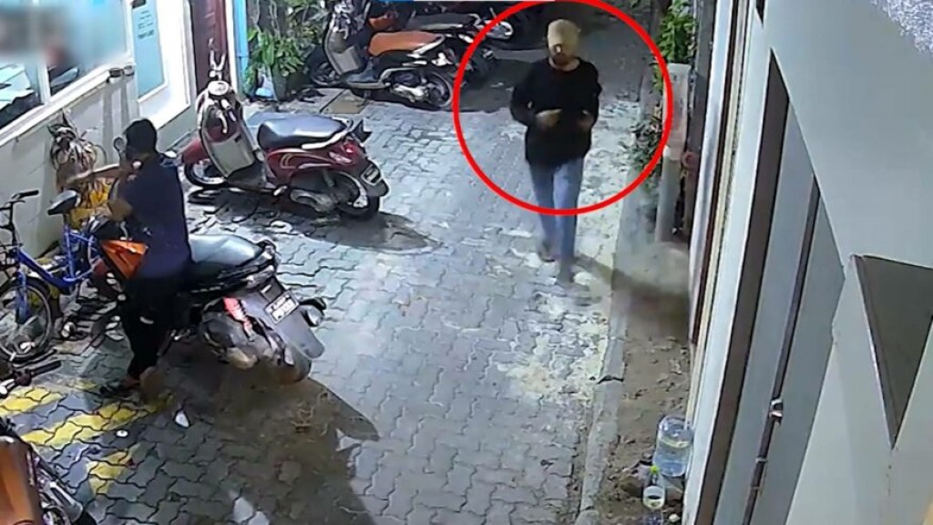 Jinsee furahsaaraige mahsala akaa gulhigen meehaku hoadhan video aanmukoffi