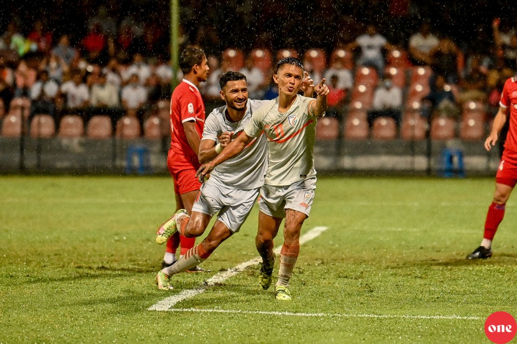 Mifaharu SAFF varugadha vaane, Kuwait aai Lebanon vaanee thafaathu challenge akah: Chhetri