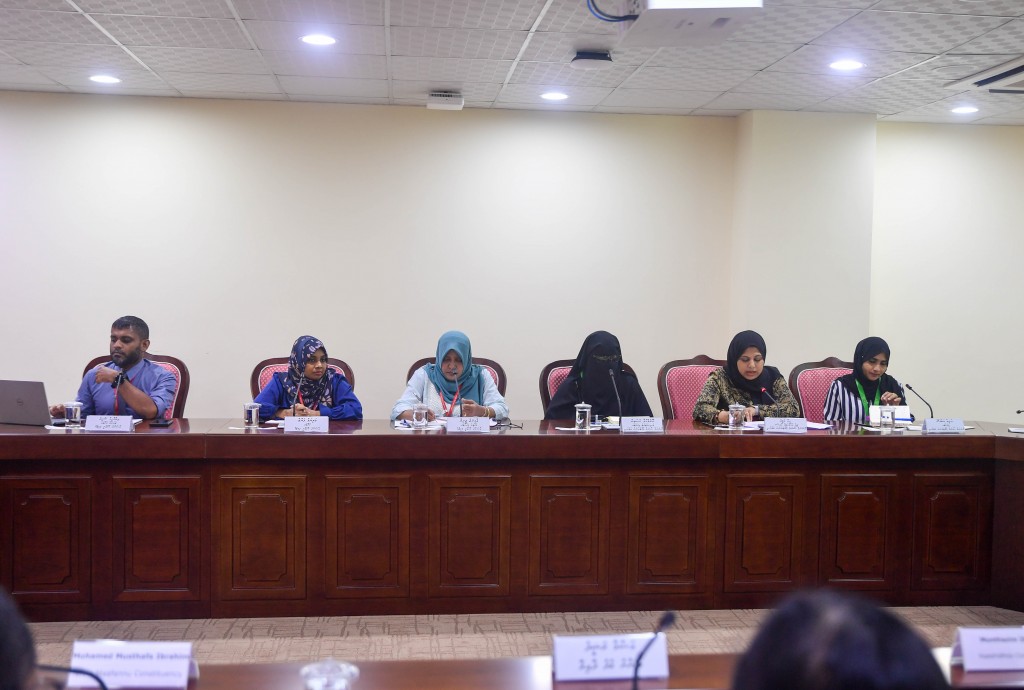 October in feshigen Aasandha in kandaanee ehen insurance eh gengulheynama eyah kandaafai