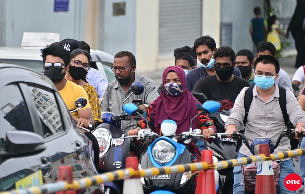 Meehun dhiriulhey hurihaa rashehhgai mimahu 7 vana dhuvahun feshigen mask alhan jehey gothah hamajahhsaifi