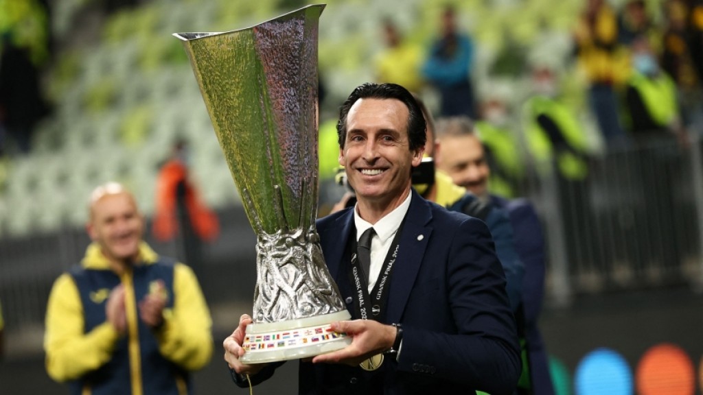 Mahujanunge Newcastle ge coach akah dhiyun enme gaathee Emery!