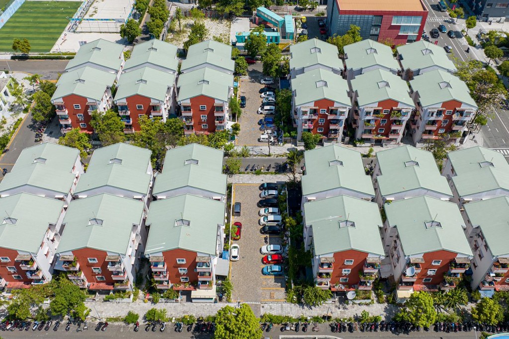 Unima parking zone in car parking ah jaaga dhookuran hulhuvaalaifi