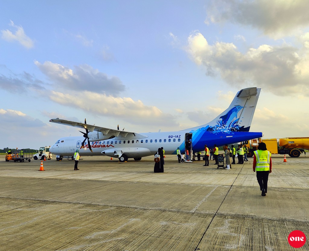 Maldivian in Emirates in code share kuran fashaifi