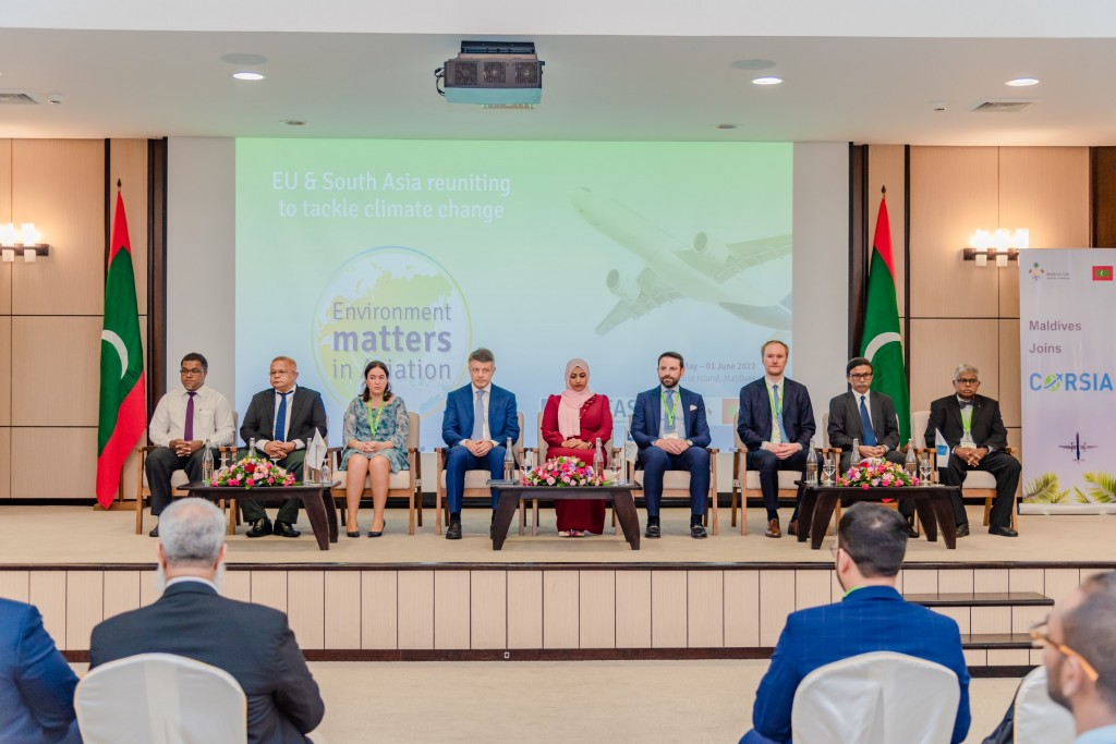 Aviation dhaairaage bainalaguvaamee carbon offset program gai Rajjein baiveri vejje