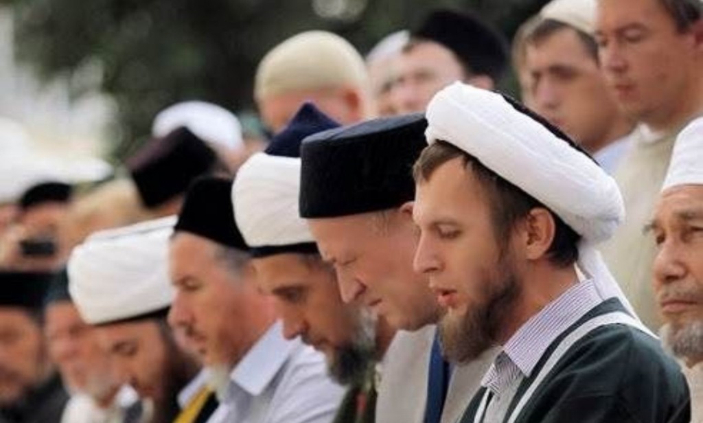 Adhuge dhuniye: Crimea akee Rooseenge thaneh nooneve, Ukrain ge thanehvves nooneve. Muslimunge thanekeve.