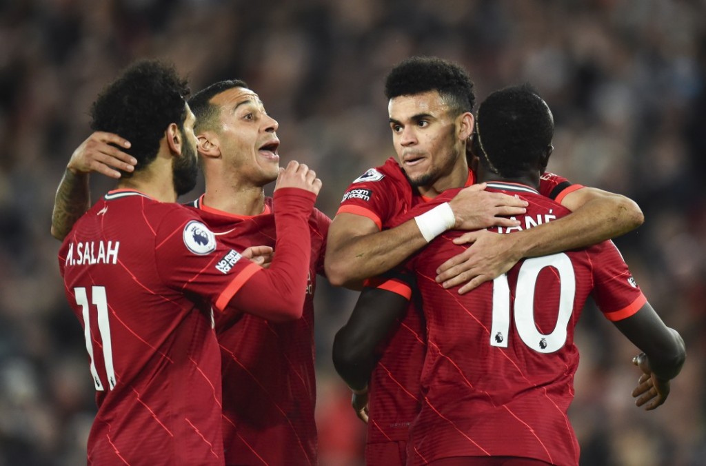 Liverpool in anekkaaves United ladhu gannavaalaifi
