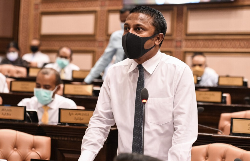 Sarukaaraai Majileehun hihhama nujehey hukum kuraa fandiyaarunge mahssala JSC in belumakee birudhekkun: Usham