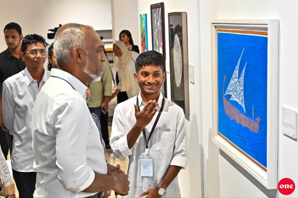 One  Photo: ''unveiling visions 2024'' exhibition Raees ballavailevvun