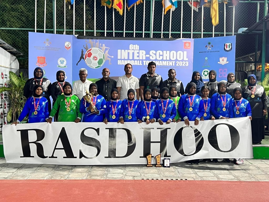 Inter school handball mubaaraathuge anhen division ge thashi, Ahmadhiyyaa aai Aa. atoll thauleemee marukazah