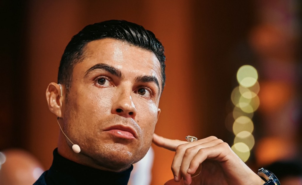 Kulhun huttaalumahfahu football ge thereygai ulhen Ronaldo beynumeh nuvey