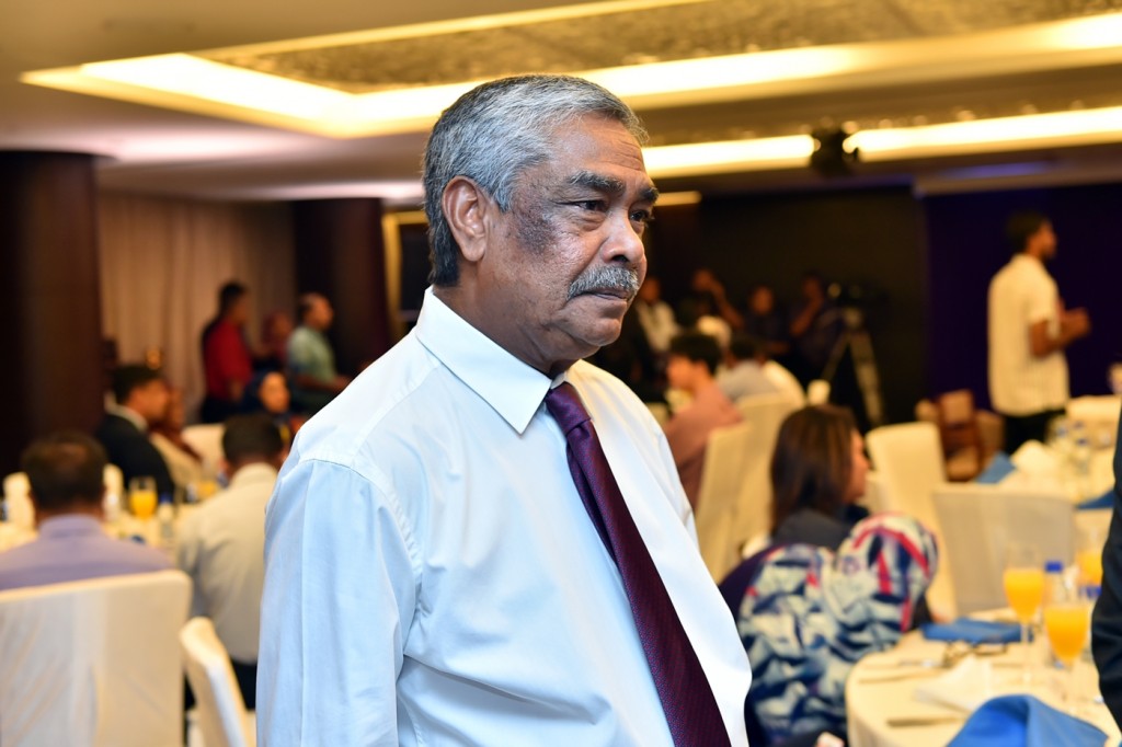 Covid ge dhathi dhuvasvaru Raees dhekkevee leader ehge furihama misaalu: Champa