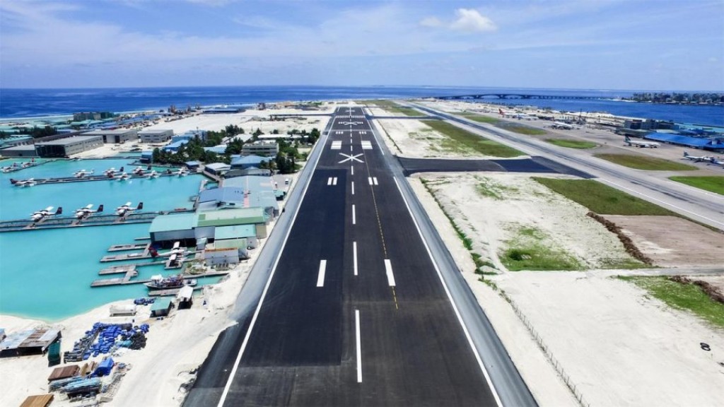Dhevana runway alhan ninmeee Raees Waheed ge verikamugai Adheeb ge meysthirikamugai: MTD
