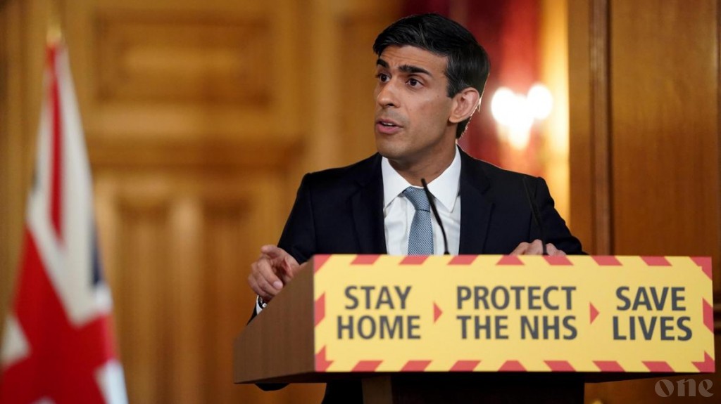Britain urgently reviewing distancing rules, could ease COVID-19 quarantine
