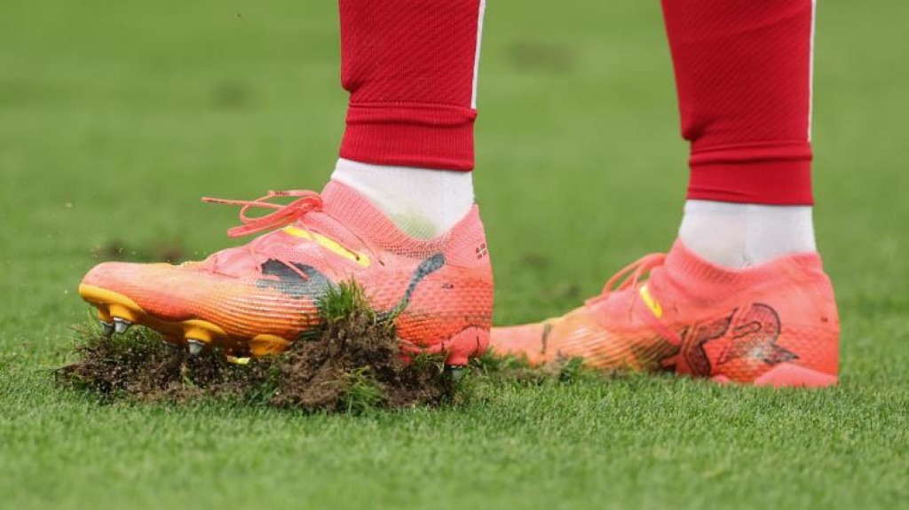 Frankfurt dhanduge vinaganduge massala hallu kuran UEFA in masakkaiyy kuranee