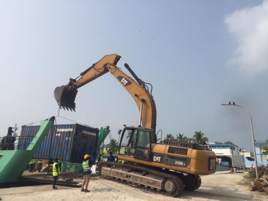 Dhihdhoo gondudhoh himaayai kurumuge amalee massaikai fashan thahyaaru vejje