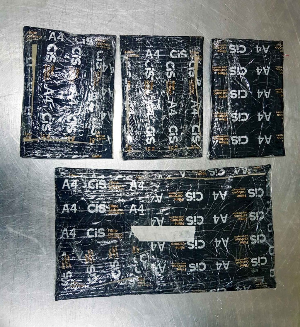 Two arrested with MVR 21 million worth of cocaine