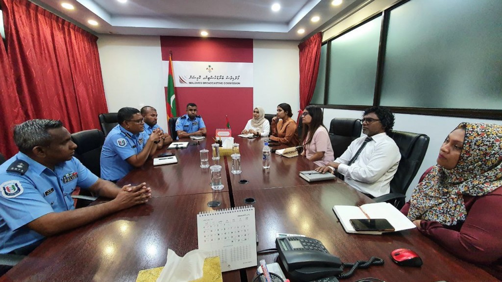 Muzaaharaathah cover kuraa noosverin thamreenu kuran mashvaraa kohfi