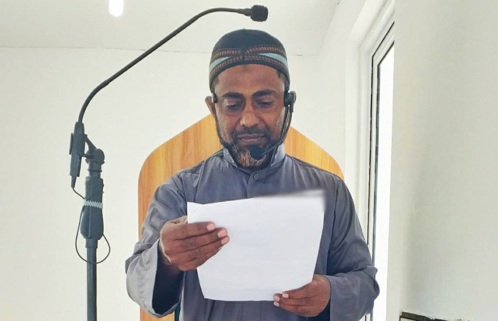Addu bahuruvain huthubaa kiyumun khatheebaku suspend kohfi