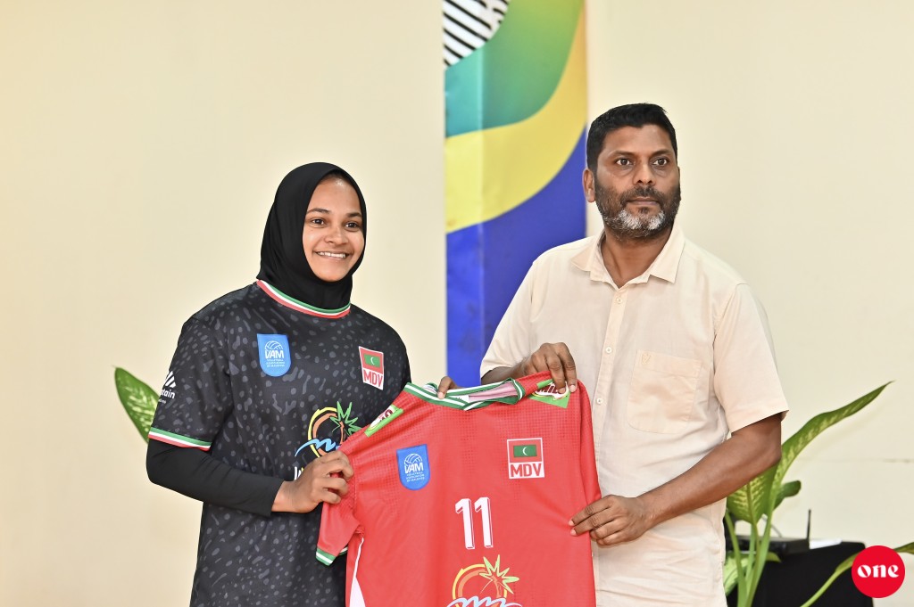 CAVA mubaaraathugai vaadhakuraa gaumee anhen volley team ah jersey havaalukoffi