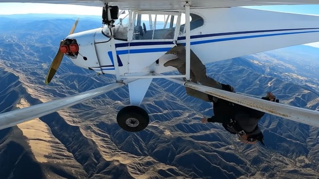 Mashhooru kan hoadhumah flight eh vattaali Youtuber jalah