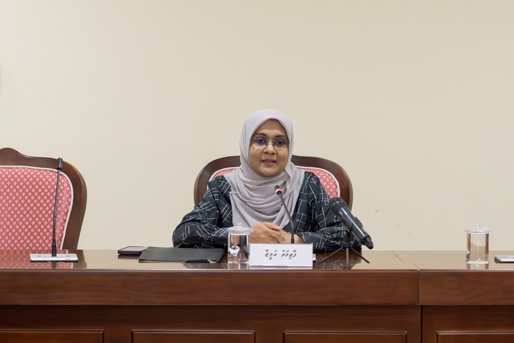 Deputy tax commissioner general ge magaamah Ameezaa ayyankuran majileehun faaskoffi
