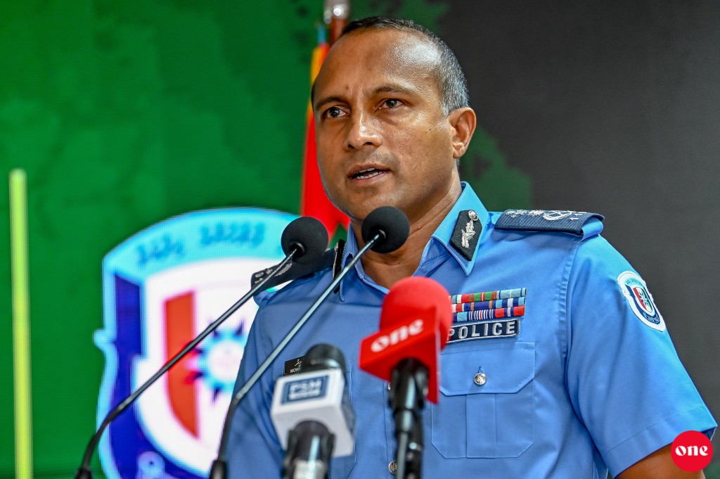 Massala thakugai thuhumathu kurevey meehun ah aniyaa kuraa meehun ah fiyavalhu alhaanan: Fuluhun