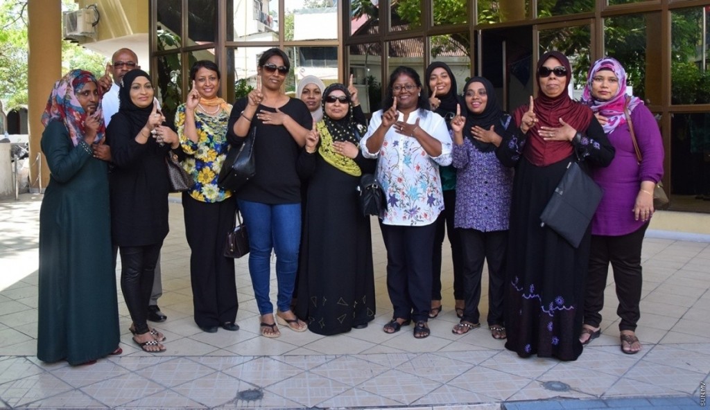 ombudsperson ge office ah kureege PG Muhthaaz ge massala eh