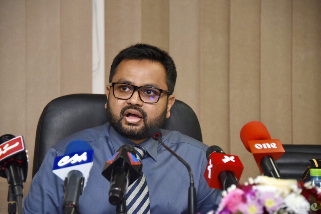 Immigration to accept passport applications via email