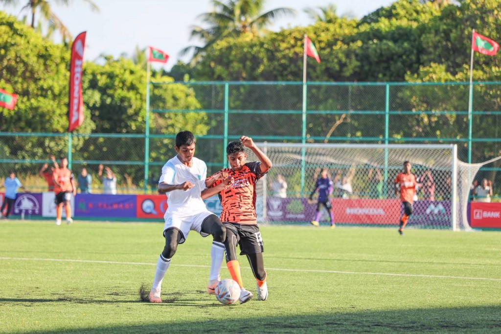 Laamaseelu Laamu Inter school football: Ihahdhoo in Atoll Thaulee Marukazaa evvaru koffi