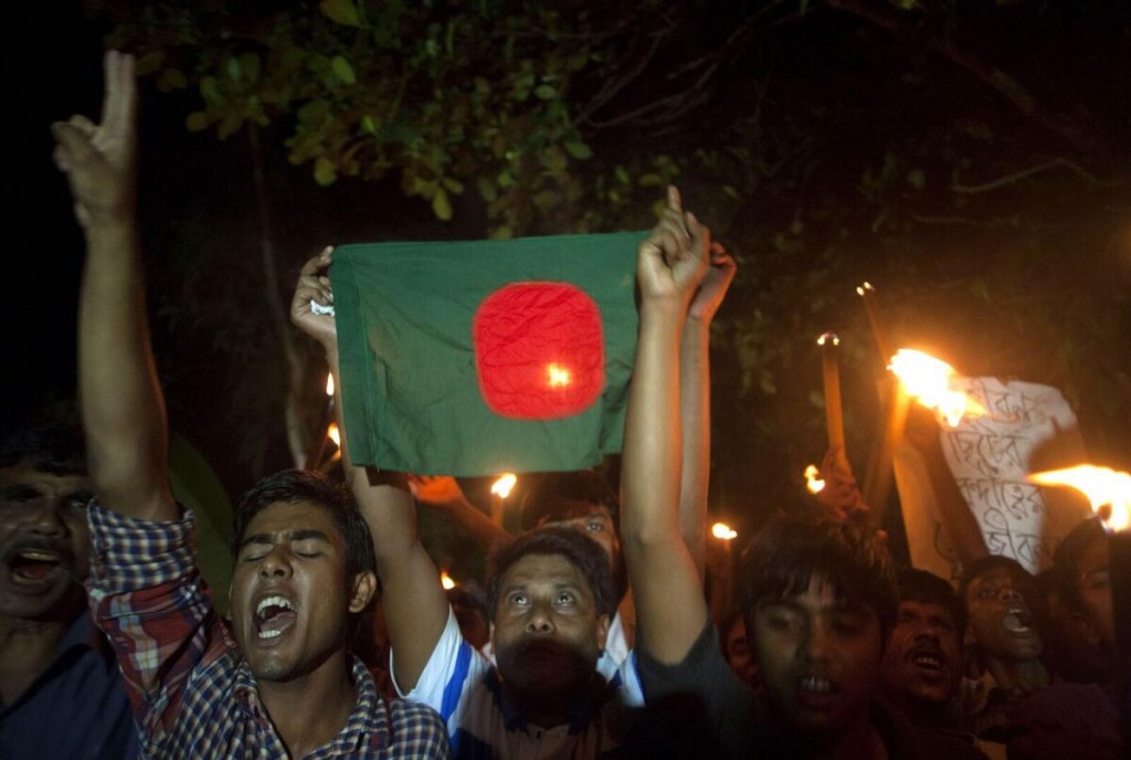 Bangladesh ge sarukaaraa dhekolhah UAE gai muzaaharaa kuri 57 meehun jalah