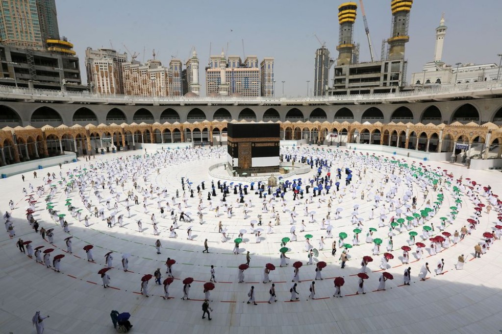 Saudi Arabia bars foreign travellers from Haj over COVID-19