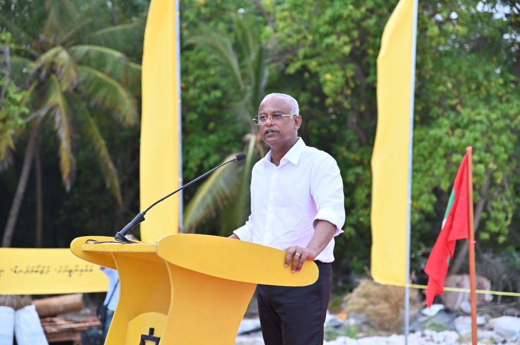 Mi aharu Thoddoo in 200 goathi dhookuraane: Raees
