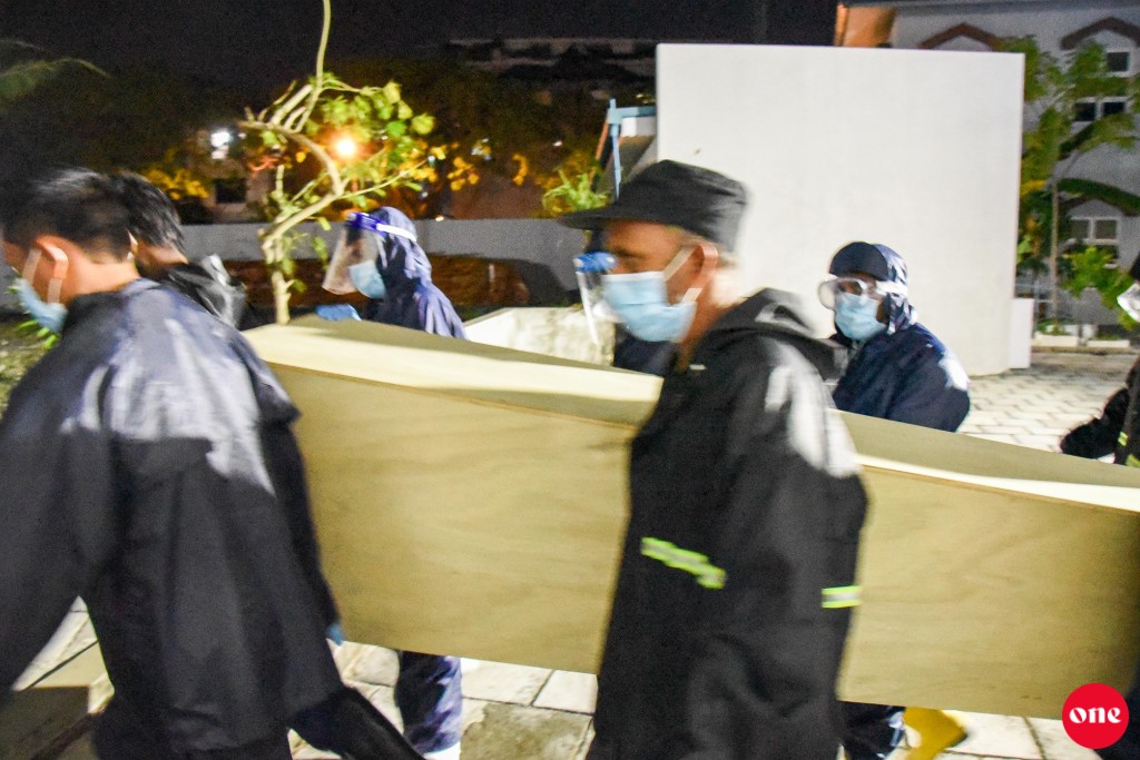 Covid death in Addu City brings national total to 257