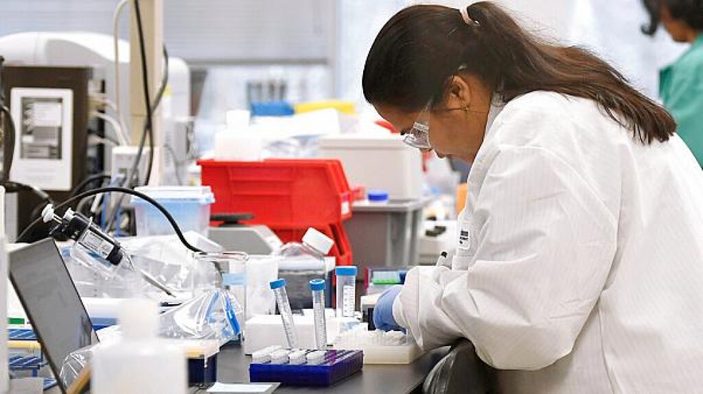 Oxford in ufadhdhaa covid vaccine ge test thakuge natheeja varah kaamiyaabu!