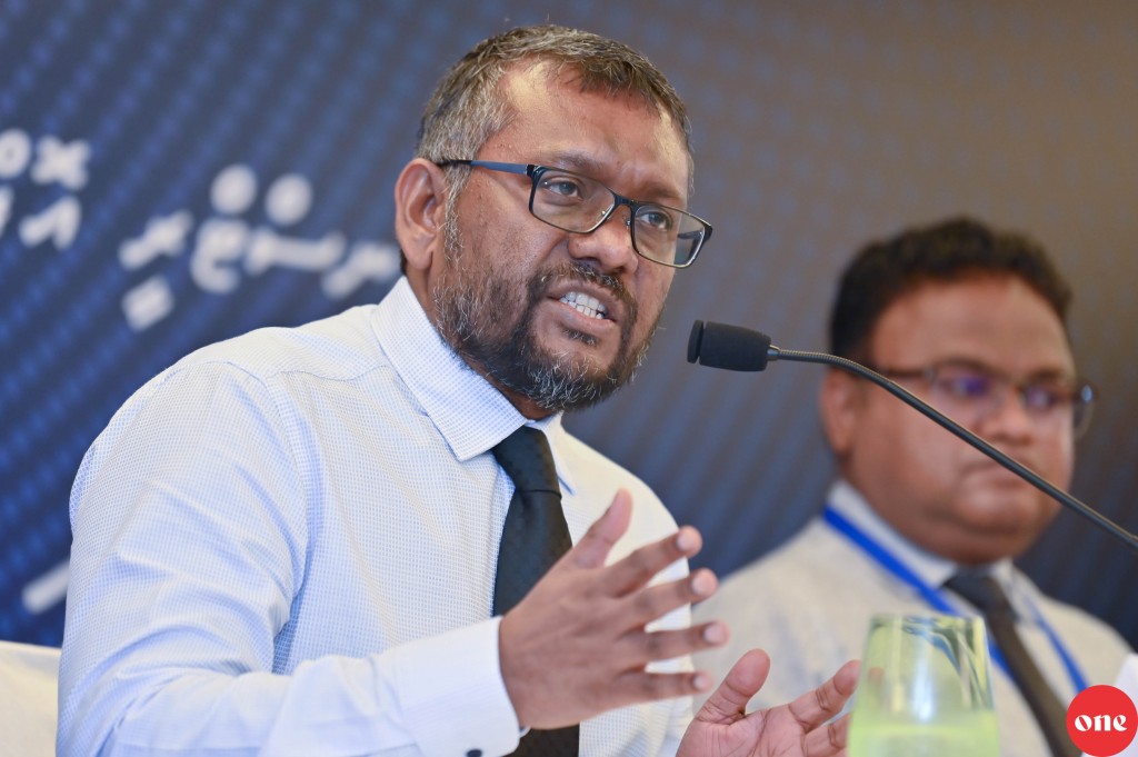 Fayyaazge amaaz: Party ithurah harudhanaa koh MDP ge heyo verikan dhemehettun
