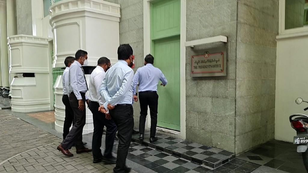Opposition MPs protest at parliament, goes to President's Office