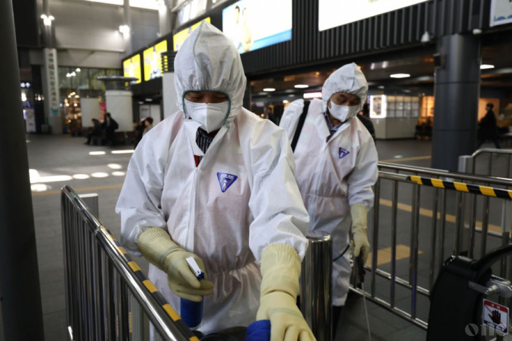 Coronavirus 'kills Chinese whistleblower doctor Li Wenliang'