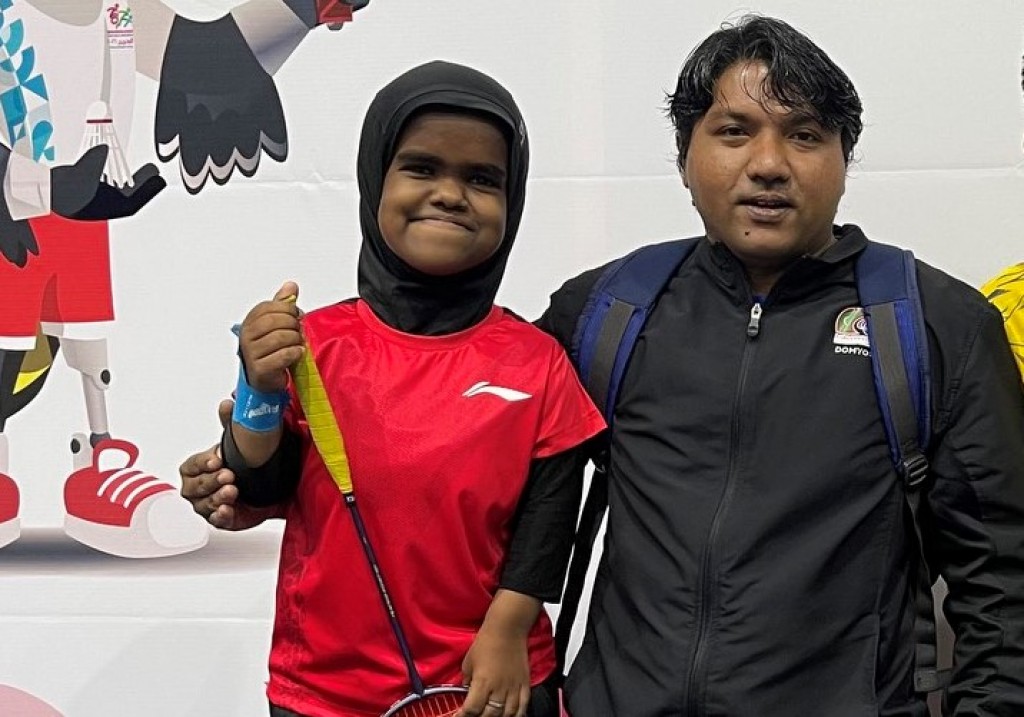 Para badminton event akun Raajje in hoadhi furathama molhu Eashal hoadhaifi