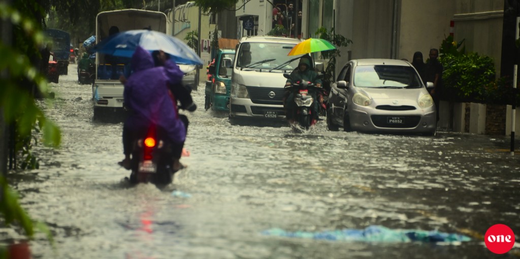 Moosun varah goasve, 12 atholhakah white alert adhi 6 atholhakah yellow alert nerefi